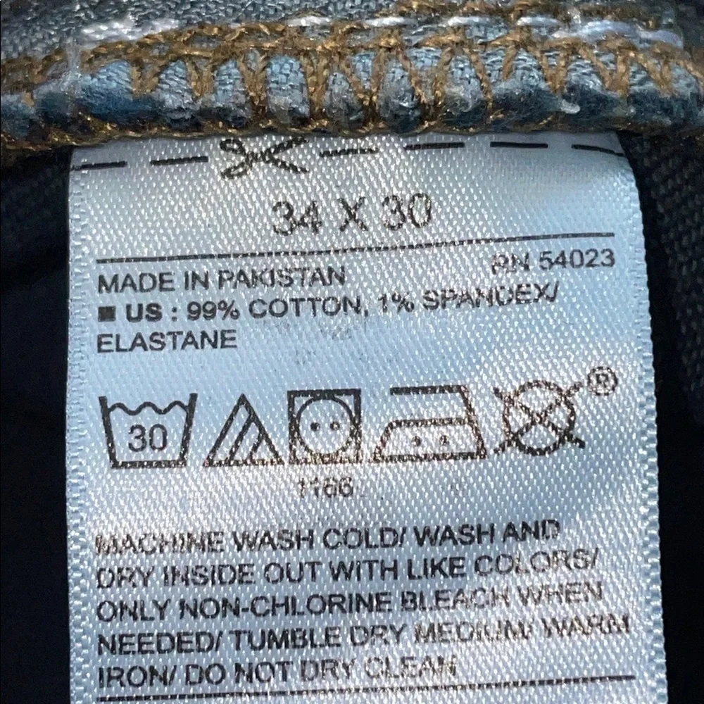 Banana Republic snags wash
